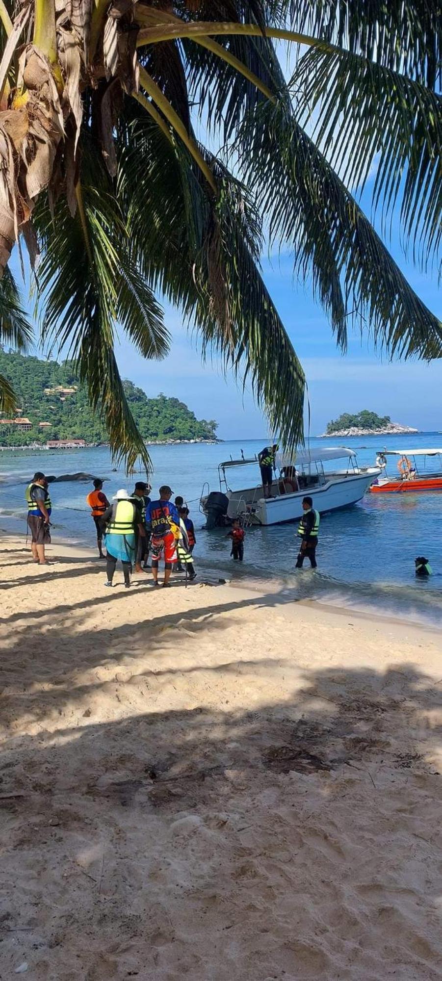 Ella'S Place Salang Tioman Kampong Ayer Batang Bagian luar foto
