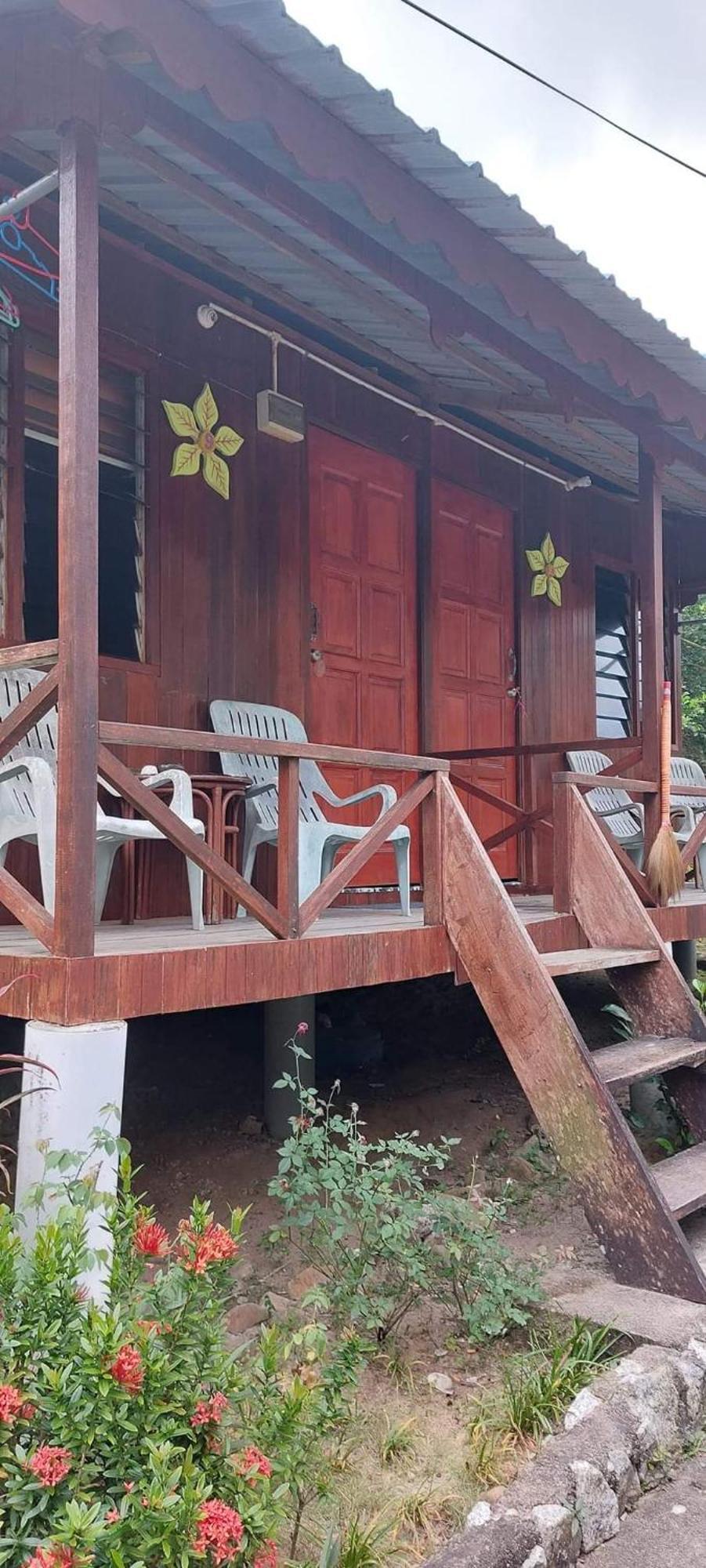 Ella'S Place Salang Tioman Kampong Ayer Batang Bagian luar foto