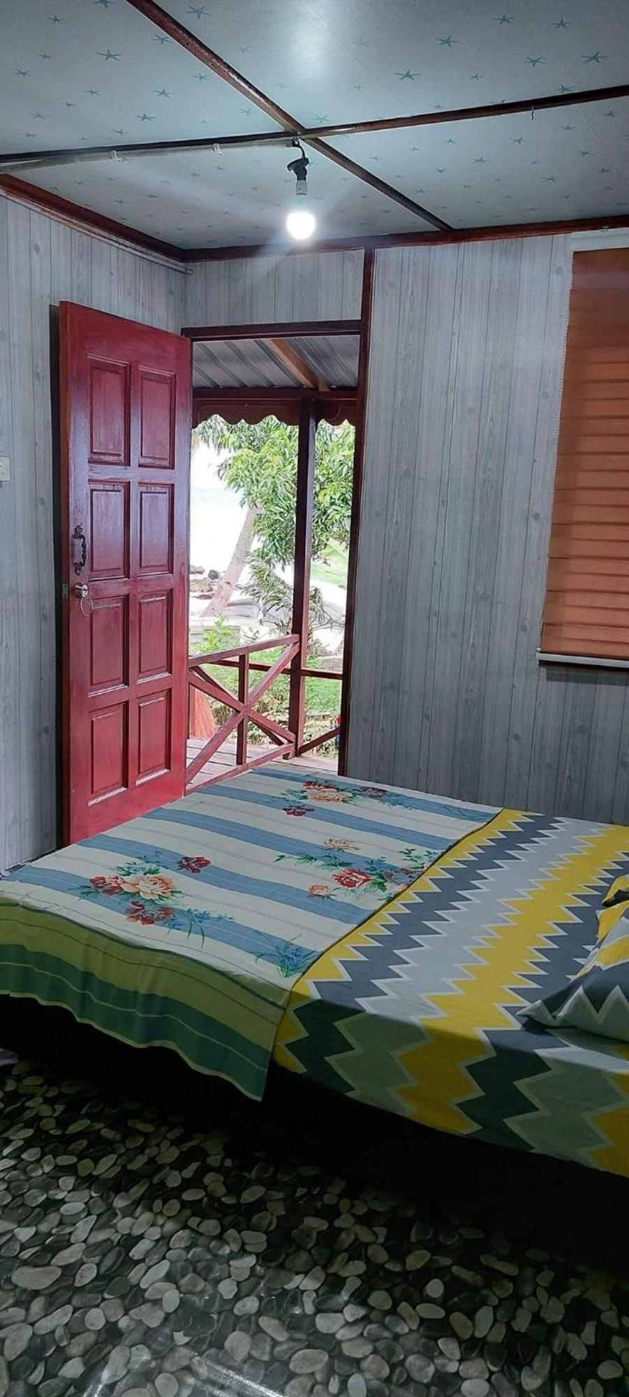 Ella'S Place Salang Tioman Kampong Ayer Batang Bagian luar foto