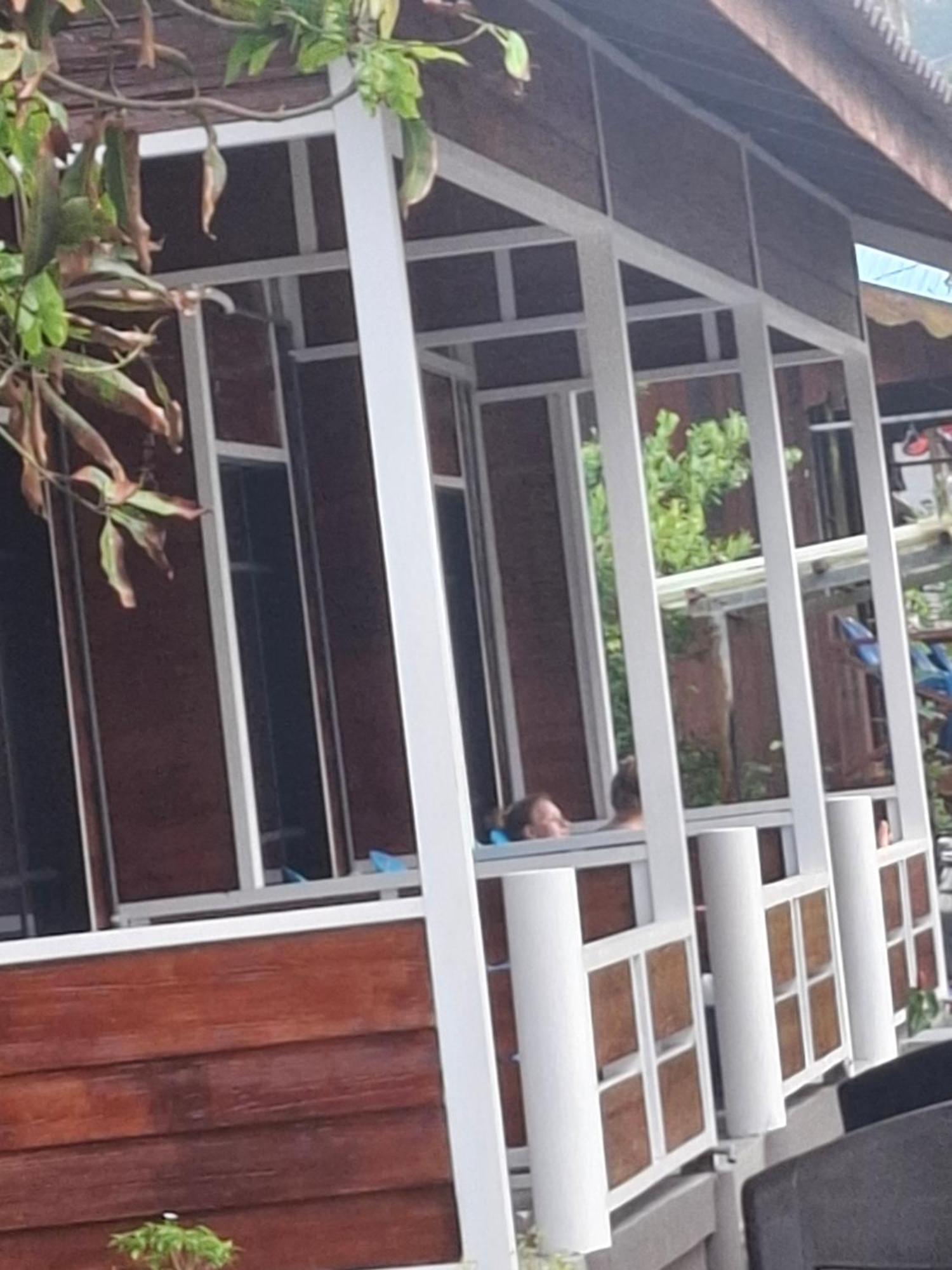 Ella'S Place Salang Tioman Kampong Ayer Batang Bagian luar foto