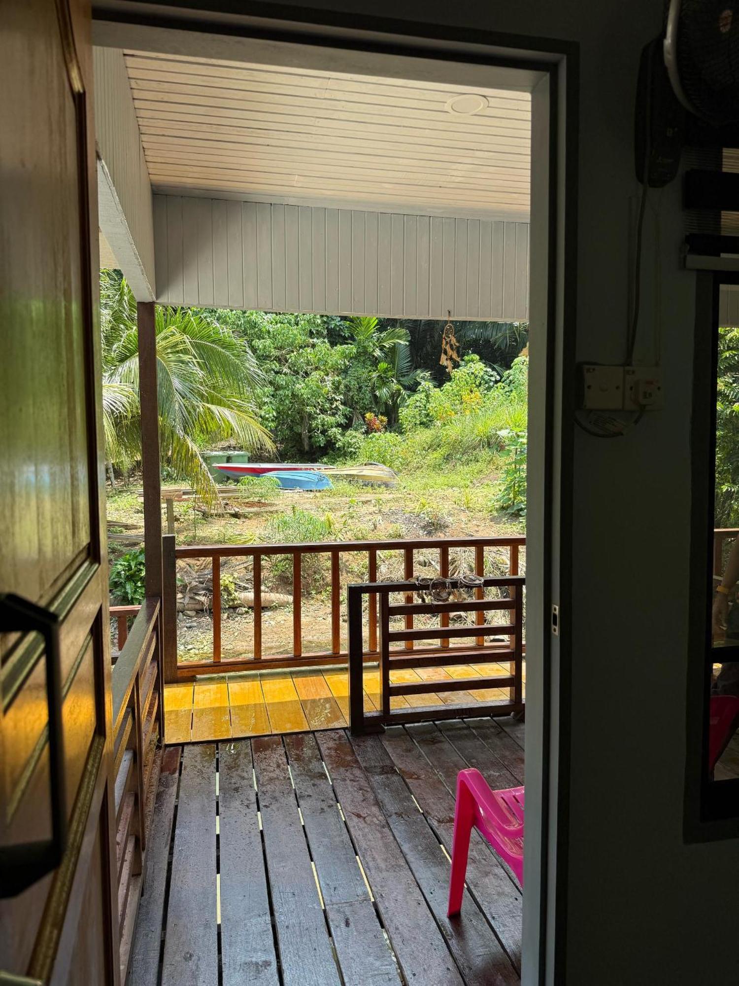 Ella'S Place Salang Tioman Kampong Ayer Batang Bagian luar foto