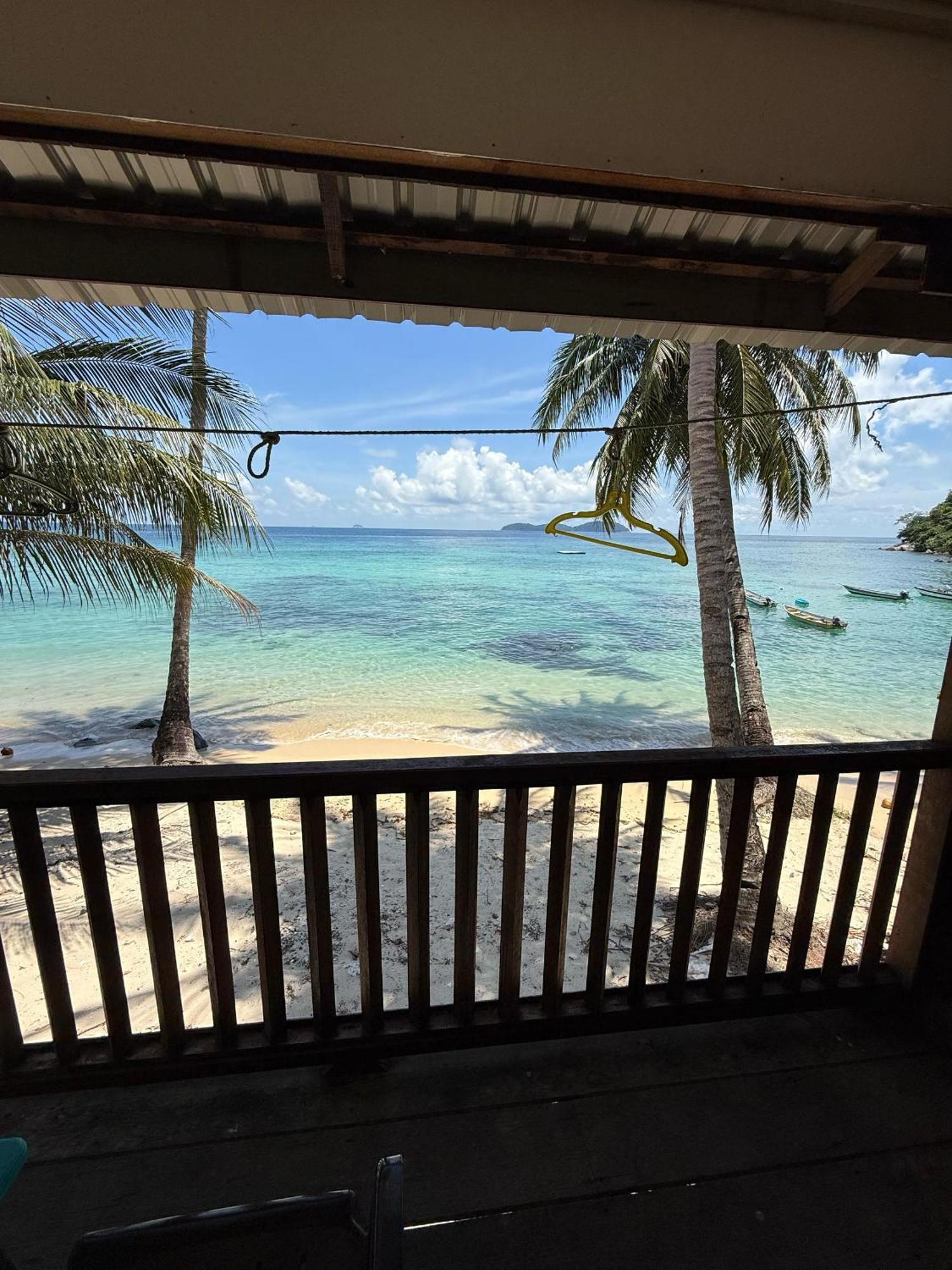 Ella'S Place Salang Tioman Kampong Ayer Batang Bagian luar foto
